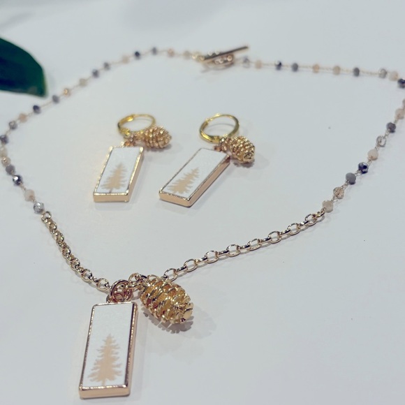 Pacific Northwest Theme Gold Pinecone Earrings & Necklace - Picture 3 of 11